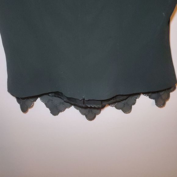 J.R. Nites by Caliendo Scalloped Black Sleeveless Top Size 6 - Picture 7 of 8